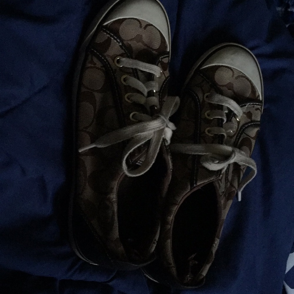 Nice hardly wore coach shoes